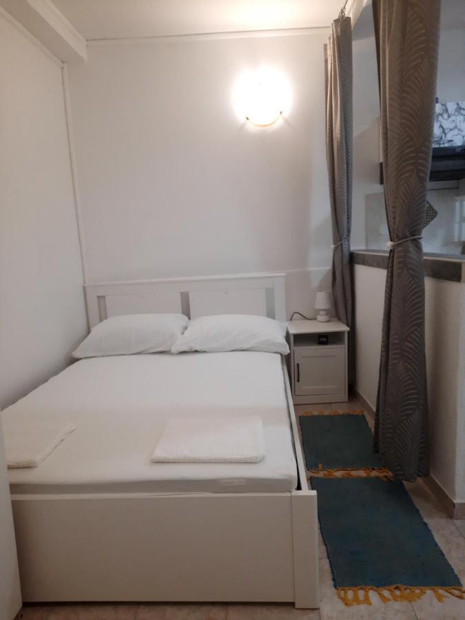 Apartmani Ana-Lora Lopar Kültér fotó