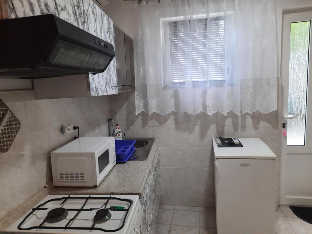 Apartmani Ana-Lora Lopar Kültér fotó