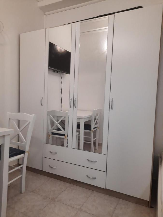Apartmani Ana-Lora Lopar Kültér fotó