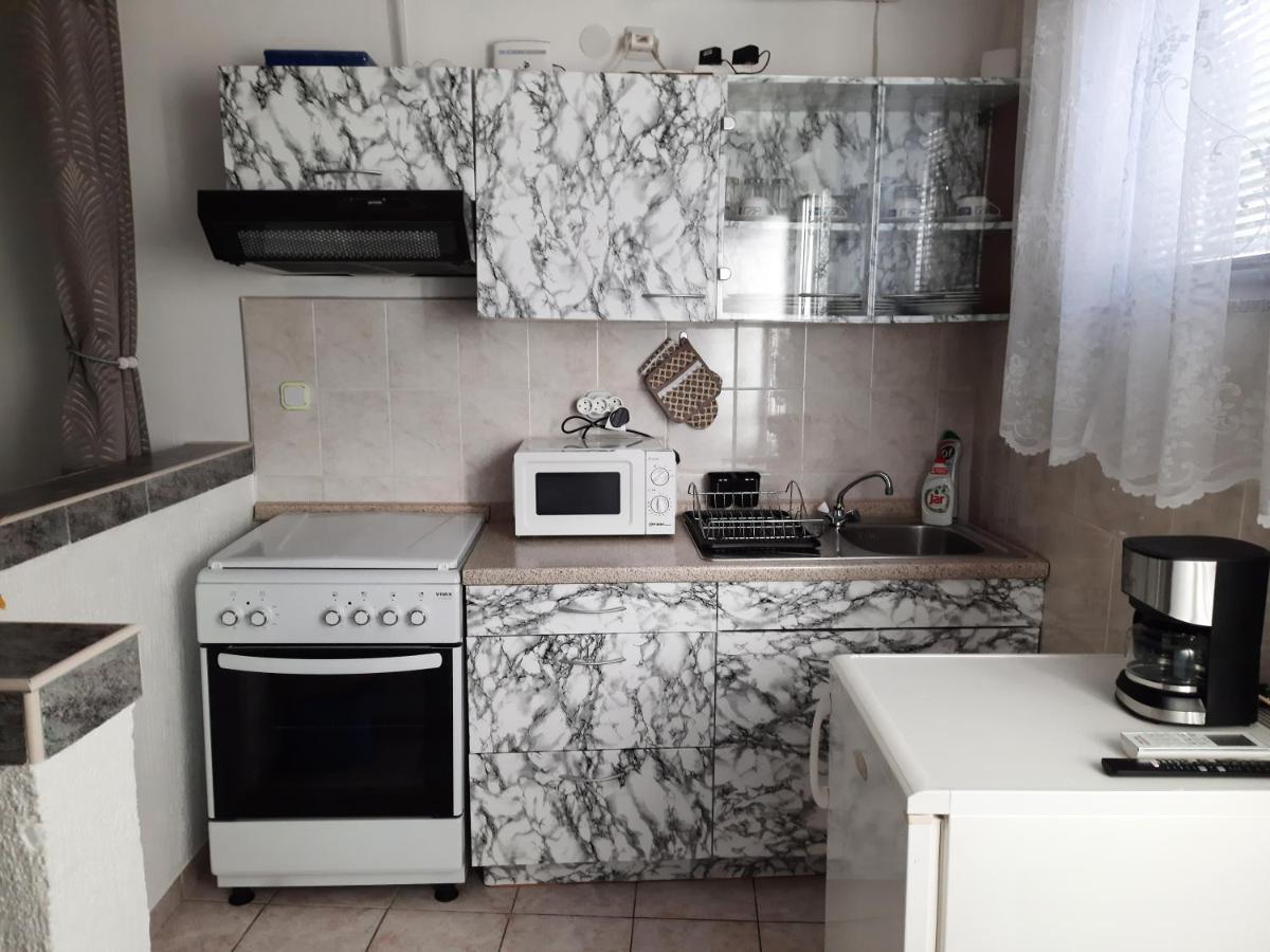Apartmani Ana-Lora Lopar Kültér fotó